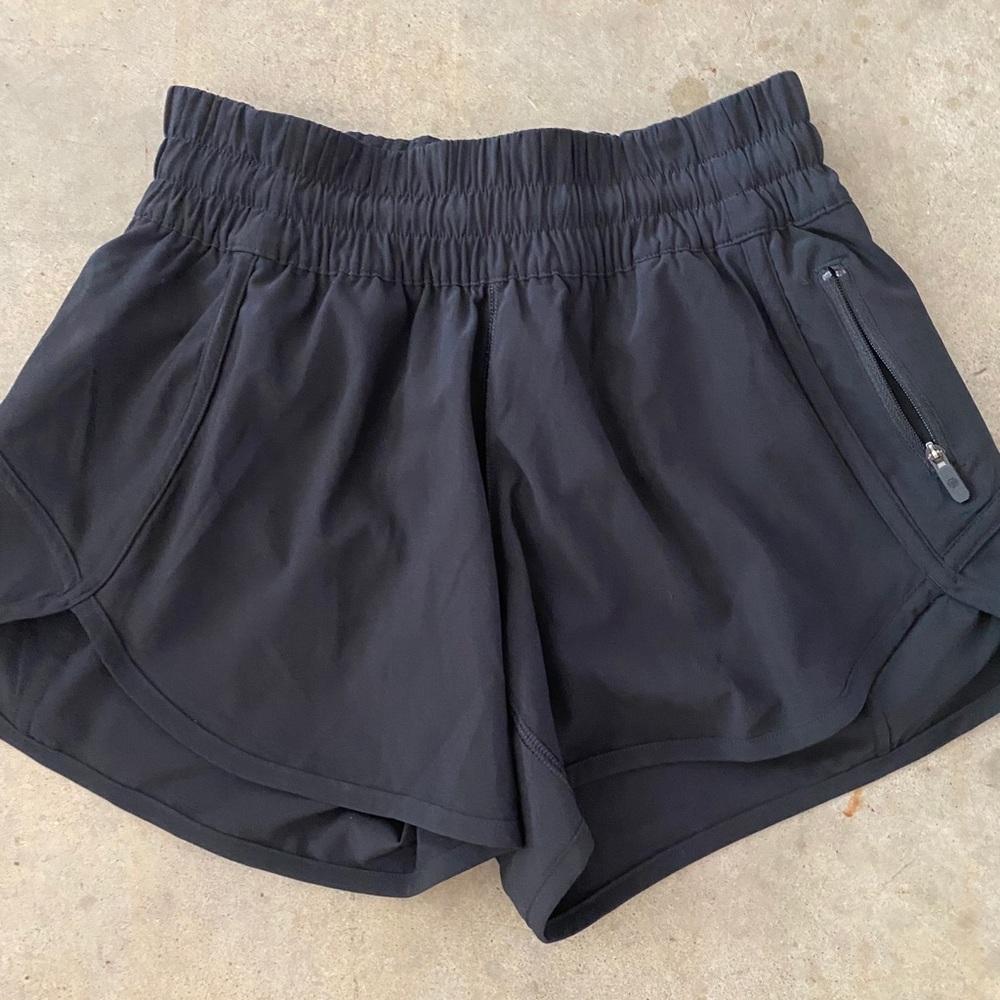 EUC Lululemon Tracker Shorts - Size 4